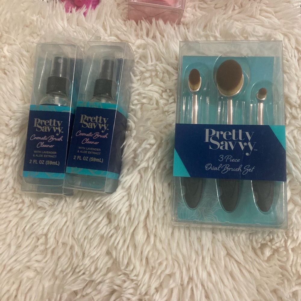 Makeup and Beauty Product Set - Picture 4 of 8